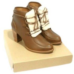 UGG Analise Boots 9.5 New Extra Laces & Dust Bag